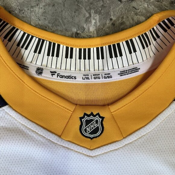 Nashville Predators Youth Jersey Size L/XL Stitch Logo Fanatics Authentic READ - Picture 3 of 6